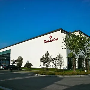 苏州甪直都市置业华美达酒店 酒店